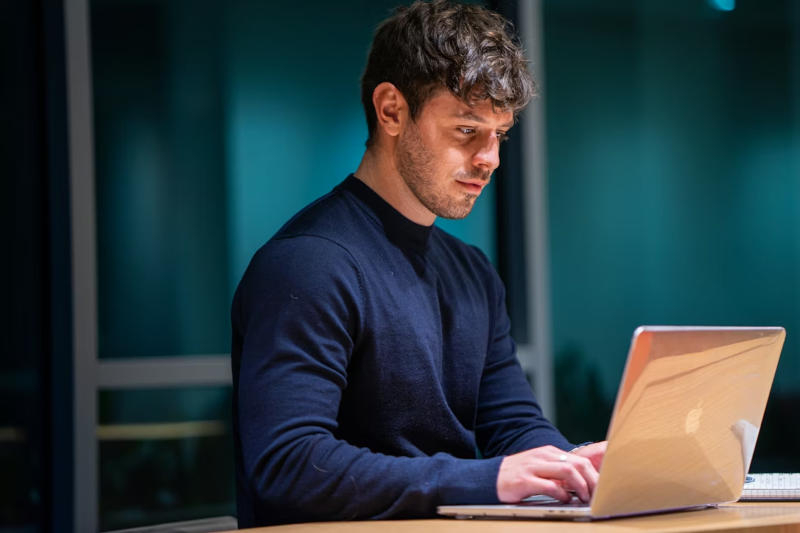 Az AI aktív felhasználói megnövekedett szakmai kiégés kockázatával néznek szembe