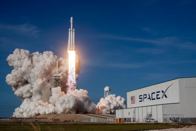 A SpaceX június 12-én tervez IPO-t a Nasdaq-on, felgyorsítva a tőzsdére lépést