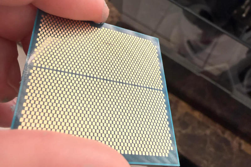 A BIOS‑frissítés haszontalanná vált: a Ryzen 7 9800X3D továbbra is összeomlik az ASRock alaplapokon.