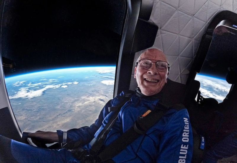 A Blue Origin legalább két évig felfüggeszti az űrturizmus fejlesztését, hogy a holdi projektre összpontosítson.