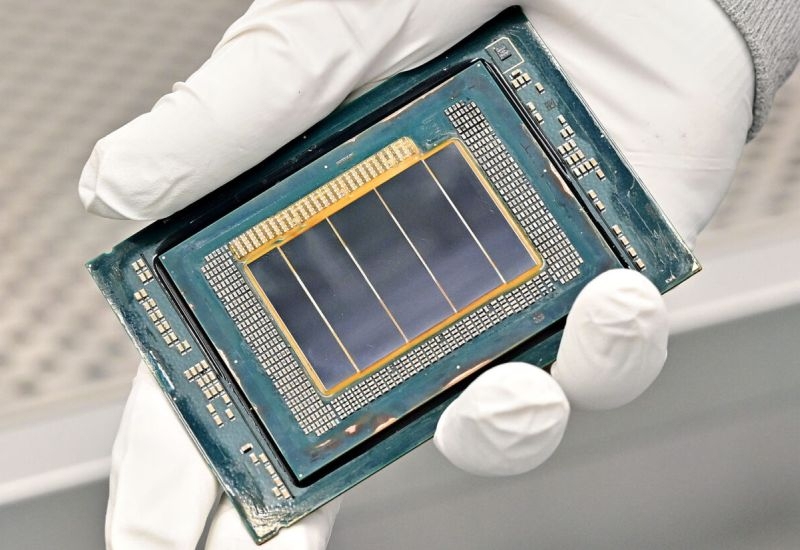 Az Intel elismerte, hogy az ultra-szűk 18 A technológiai folyamatra való átállás során túltolmította saját képességeit.