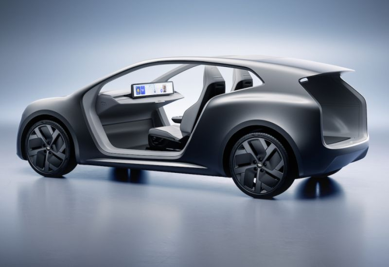 Lucid bemutatta az önvezető taxi koncepcióját, amely a Tesla CyberCab-hez hasonlóan versenyképes, valamint számos egyéb innovációt is tartalmaz.