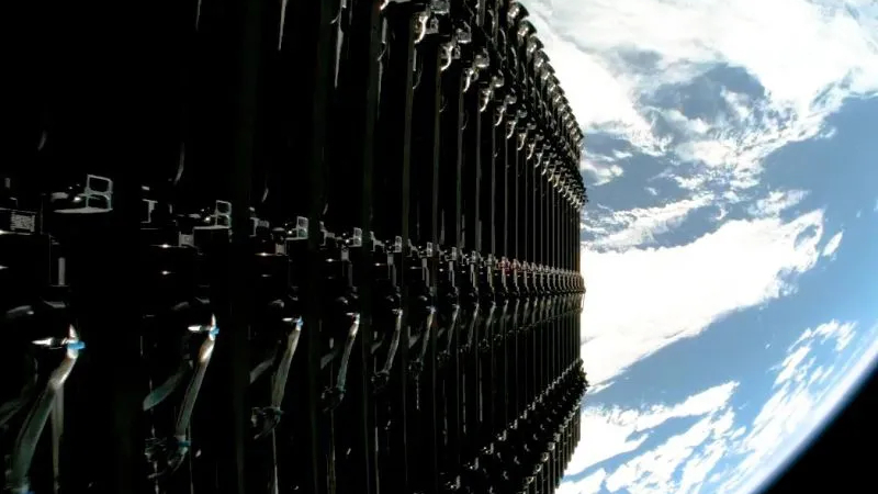 A SpaceX vádolja a Blue Origin-t, hogy zavarokat hoz létre a TeraWave antennáival, amelyek akár 10 millió Starlink felhasználót is érinthetnek.