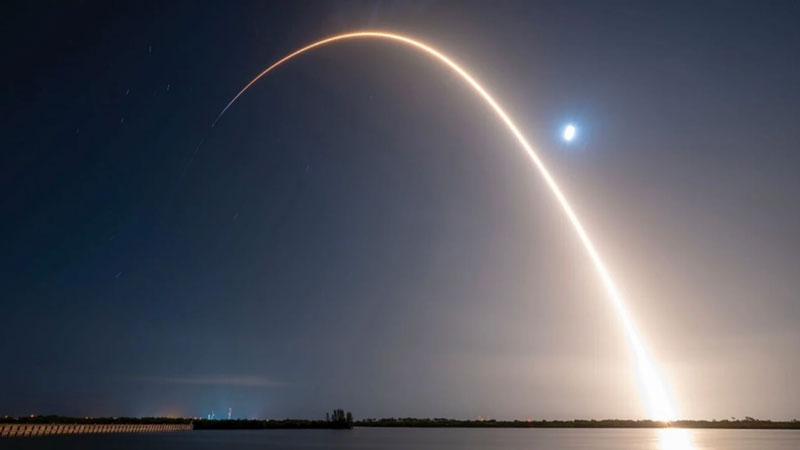 A SpaceX megvádolta, hogy az Amazon Leo versenytárs szatellitjainak indítása növeli a ütközési kockázatot.