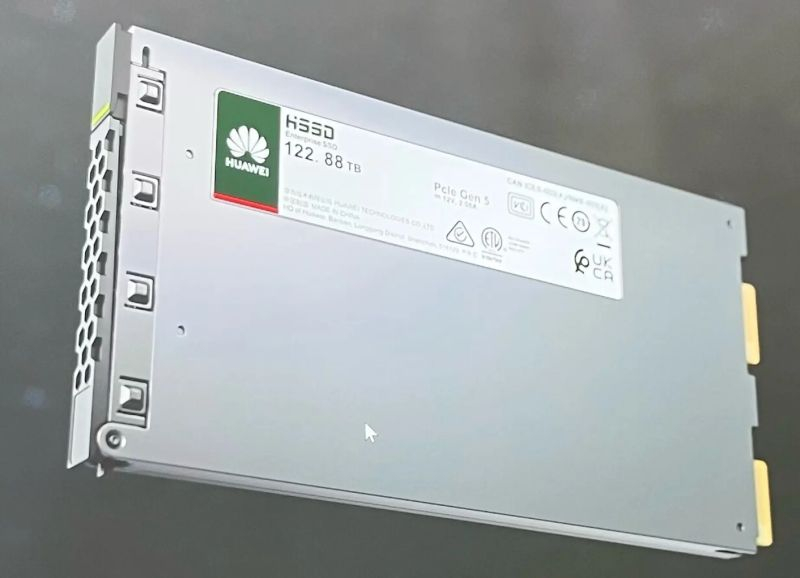 A Huawei kidolgozott egy módszert a 122 TB-os SSD gyártására, amely nem használja a fejlett flash memóriát