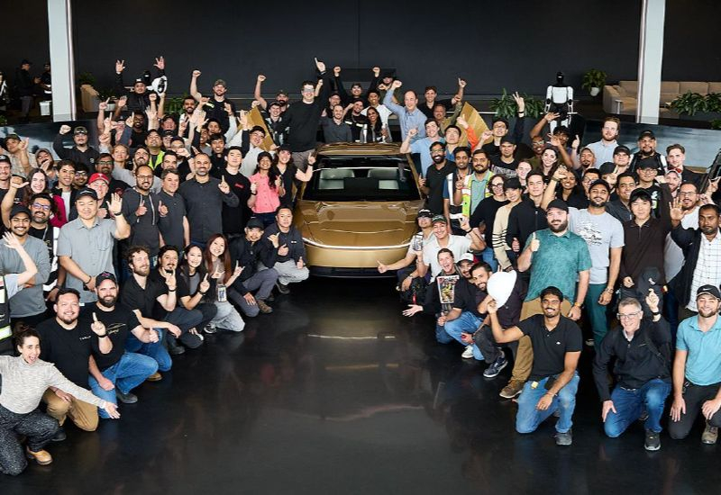Elon Musk újra bejelentette a Tesla Cybercab önvezető taxi gyártásának megkezdését.
