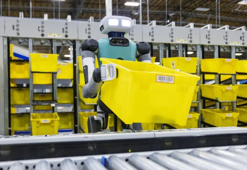 A Toyota felkérte az Agility Digit humanoid robotcsapatát a RAV4 gyártásához.