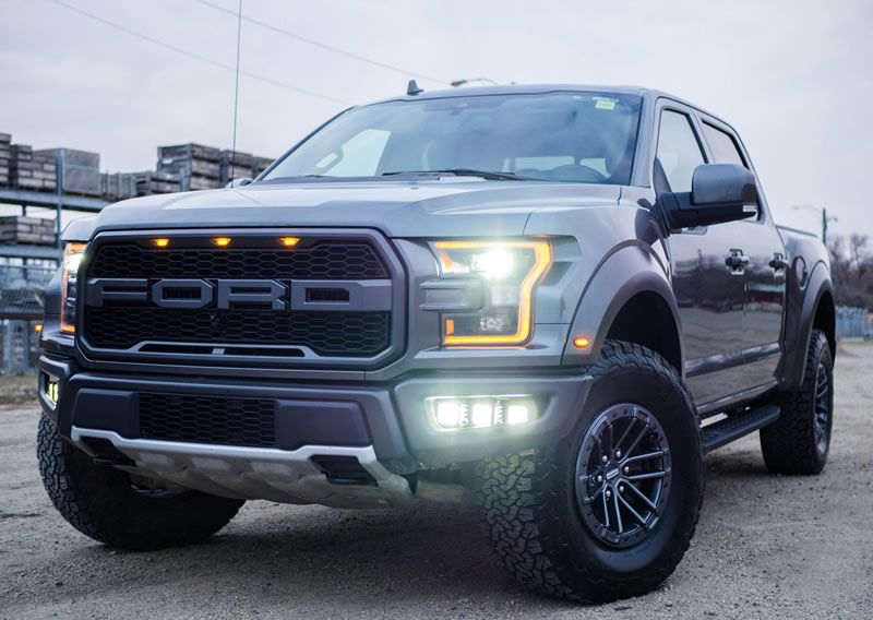 A Ford figyelmeztet: az autóárak emelkedni fognak, amikor a mesterséges intelligencia által okozott memóriakiber‑krízis eléri az autóipart