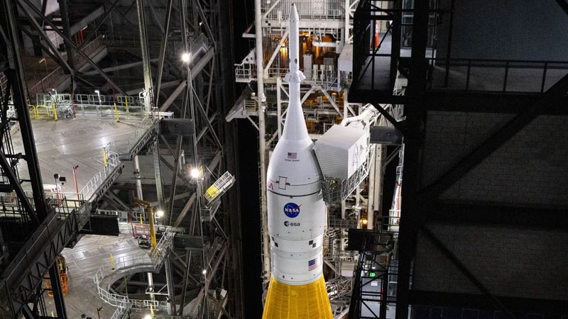 A NASA új határidőt jelentett be a bemenő holdra szállásra: az Artemis II küldetés most már megerősítve és indított.