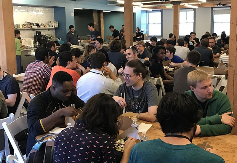 Google és az OpenAI készen állnak arra, hogy támogassák az Anthropic‑t a Pentágonnal szembeni vitában.