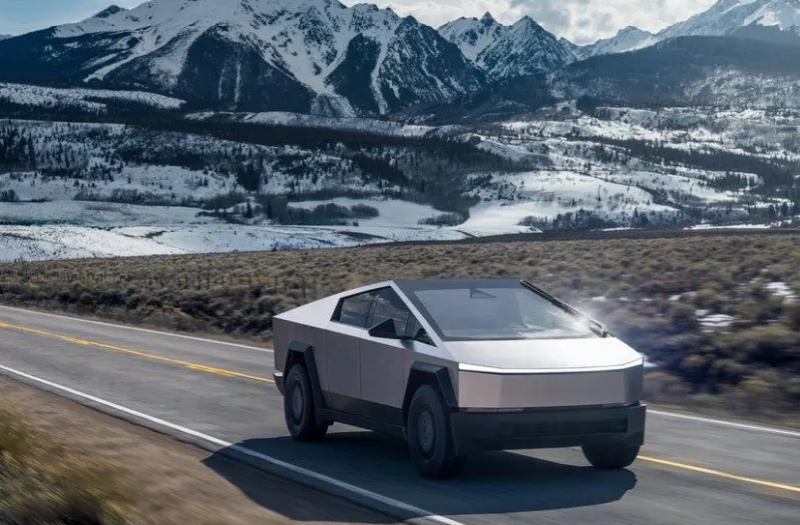 A Tesla visszahív 173 Cybertruckot a hátsó meghajtású modellek kerékmegszakadásának kockázata miatt
