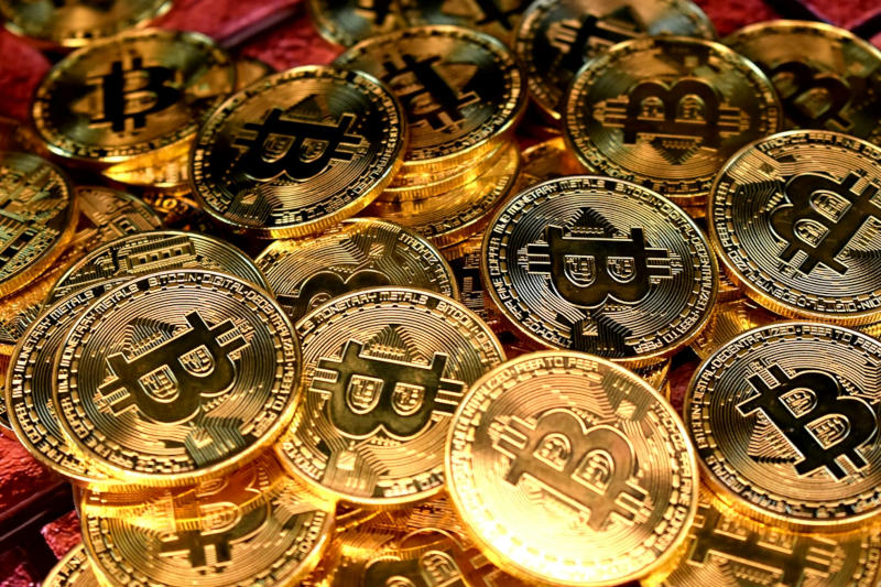 Ma telik meg a 16. évfordulója annak az első bitcoin vásárlásnak – két pizza most 770 millió dollárba került volna.
