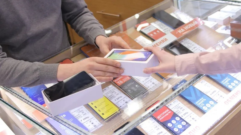 A mobiltelefonok iránti kereslet világszerte 1 %-kal nőtt az 2026 első negyedévben.