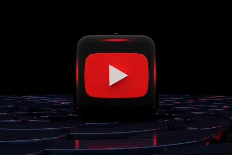 A YouTube weblejátszó fagyott, és gigabájt RAM‑ot fogyaszt.