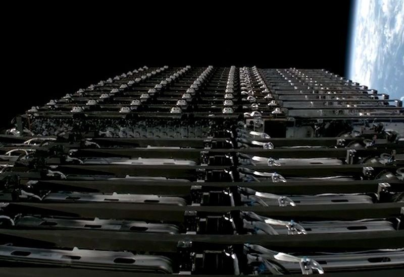 Az xAI elbocsátási hullámot él át: két társalapító távozott a Maszk Grok késleltetésével kapcsolatos vádjai után, összehasonlítva a versenytársakkal.