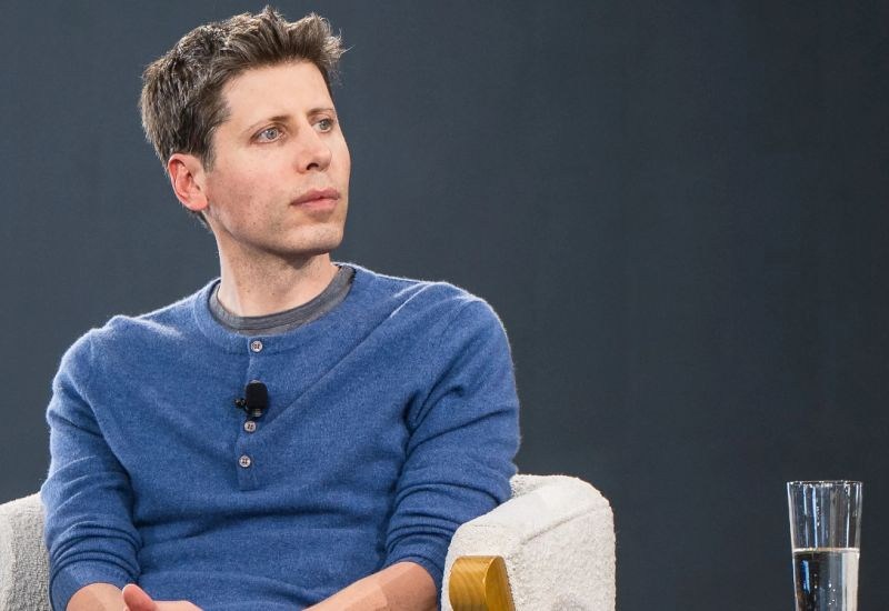 „Sam Altman a mesterséges intelligenciát „takarítóként” nevezte, azt állítva, hogy az emberek ezt használják indoklásként elbocsátásokhoz.”