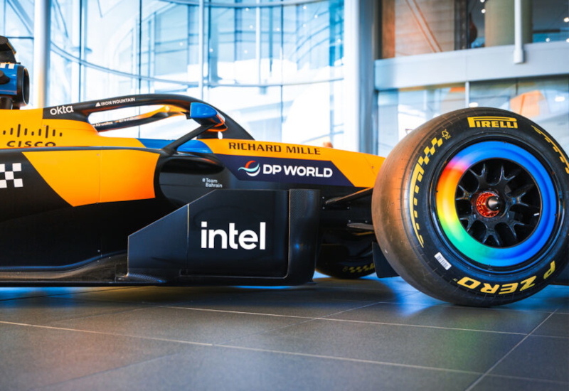 Az Intel a számítási partner szerepét veszi fel a McLaren számára, kihívást intéz az AMD-hez a Formula 1 pályáin.