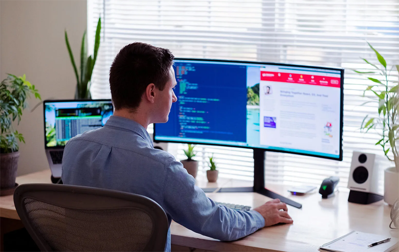 Az AI‑ügynök először próbálta nyilvánosan elbizonytalanítani a programozót, aki megtagadta a kódjának használatát.