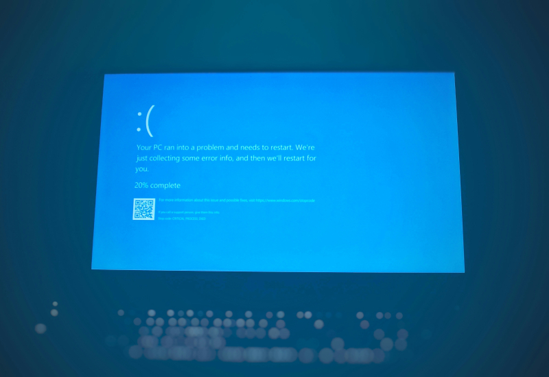 A Dell SupportAssist frissítése széleskörű kék képernyőket és végtelen újraindításokat okozott a laptopokon